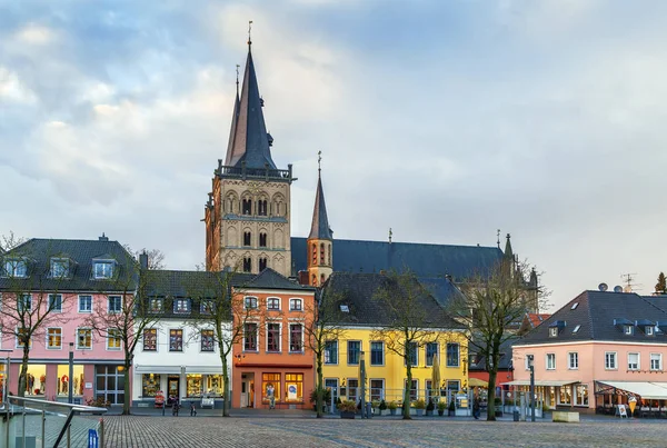 Tržní Náměstí Hiatorickými Domy Katedrálou Městě Xanten Německo — Stock fotografie