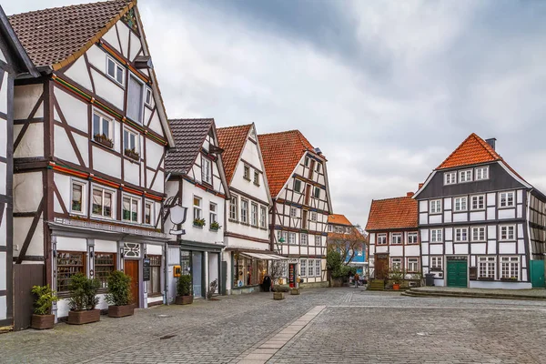 ドイツのソーストにある装飾的な半木造住宅の市場広場 — ストック写真