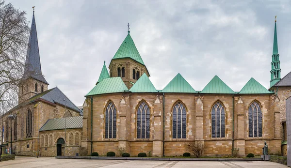 Essenmünster Und Johann Baptistenkirche Essen Innenstadt Deutschland — Stockfoto