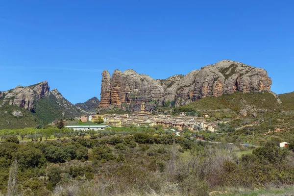 Blick Auf Aguero Dorf Und Los Mallos Berge Dahinter Aragon — Stockfoto