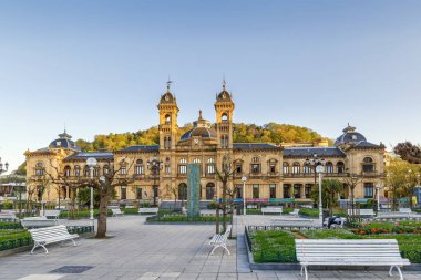 Antonio de Oquendo San Sebastian, İspanya için Anıt ile kare