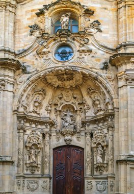 Coro Saint Mary Bazilikası 1774 yılında, Bask Ülkesi, İspanya tamamlandı Barok bir Roma Katolik parish Kilisesi var. Portal