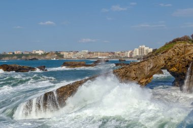 Bay of Biskay Biarritz, Fransa için buzlu çökmesini dalgalar