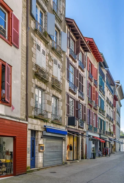 Οδός Ιστορικά Σπίτια Στο Κέντρο Της Πόλης Bayonne Γαλλία — Φωτογραφία Αρχείου