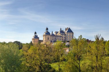 Hautefort Şatosu, Fransa 'nın Dordogne şehrinde bulunan Fransız şatosudur.