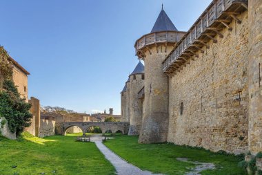  Cite de Carcassonne is a medieval citadel located in the French city of Carcassonne. Towers and wall