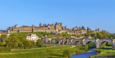 Panoramik Carcassonne kale Aude River, Fransa
