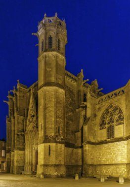 asilica aziz Nazarius ve Celsus Carcassonne, Fransa Kalesi çalışmaları bulunan Roma Katolik küçük bazilika var. Akşamları