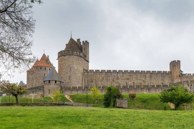  Fransız Carcassonne Şehir içinde bulunan bir Ortaçağ Kalesi de Carcassonne olduğunu açıkla. Kuleleri ve wal