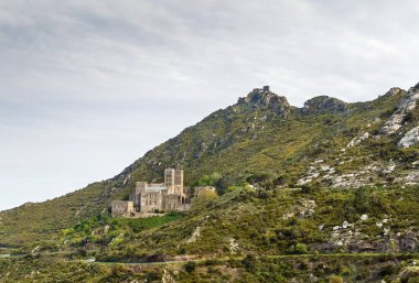 Sant Pere de Rodes, İspanya 'nın Katalonya eyaletinde yer alan bir manastır..