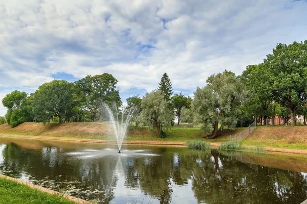 Fontaine Dans Parc Centre Ville Parnu Estonie — Photo