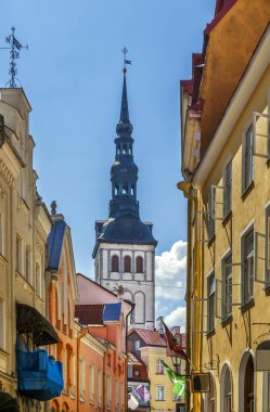 Aziz Nikolaos Kilisesi, Tallinn, Estonya ortaçağ bir eski kilisedir. Sokaktan görüntülemek