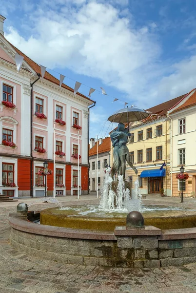 Fontän kyssar studenter, Tartu, Estland — Stockfoto