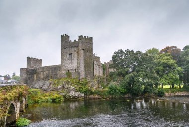 Cahir Castle, Ireland clipart
