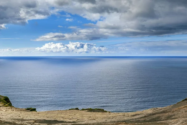 Vista del océano Atlántico, Irlanda — Foto de Stock