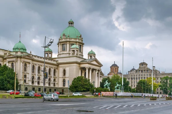 Praça com Assembleia Nacional, Belgrado, Sérvia — Fotografia de Stock