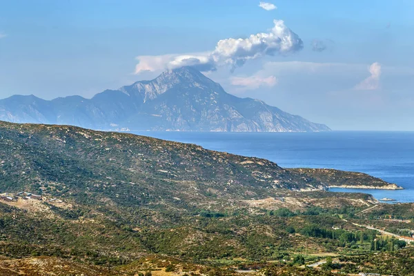 Krajobraz z góry Athos, Chalkidiki, Grecja — Zdjęcie stockowe