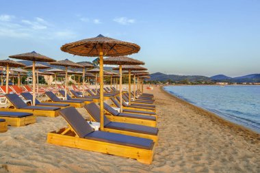 Sazdan şemsiyeler, Chalkidiki, Yunanistan