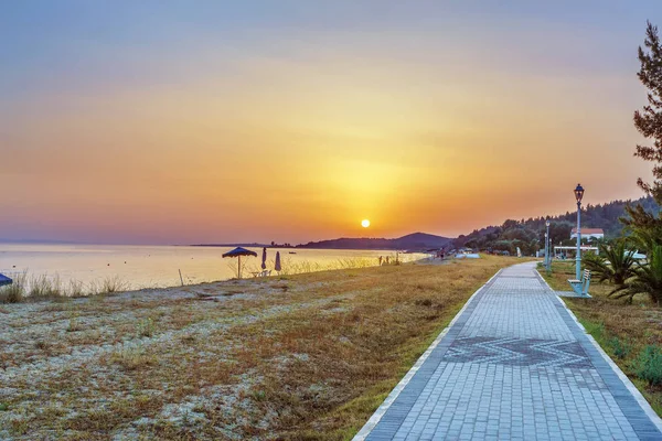 Pôr do sol no mar Egeu, Chalkidiki, Grécia — Fotografia de Stock