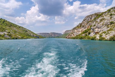 Milli park Krka, Hırvatistan kayalarda