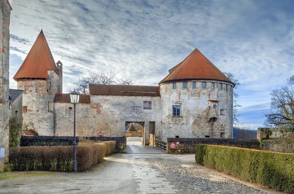 Master Gunsmith jalá Torre en el Castillo de Burghausen, Alemania — Foto de Stock