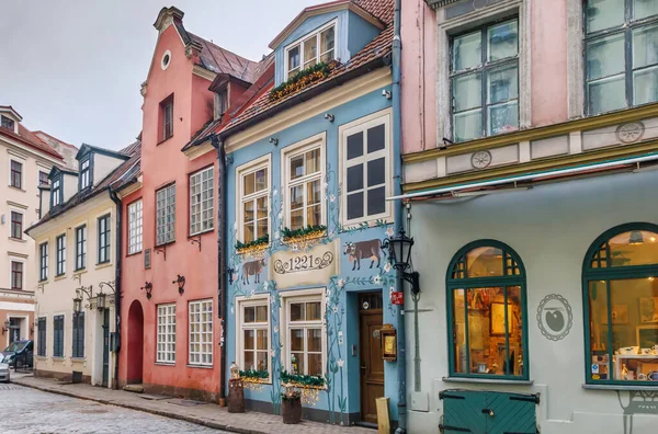 Calle Con Casas Históricas Casco Antiguo Riga Letonia —  Fotos de Stock