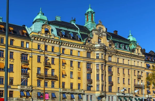 瑞典斯德哥尔摩市中心Strandvagen建筑的立面 — 图库照片