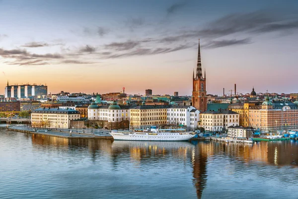 Uitzicht Riddarholmen Vanaf Het Eiland Sodermalm Bij Zonsondergang Stockholm Zweden — Stockfoto