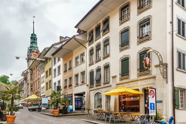 Ulica Zabytkowymi Domami Centrum Lenzburga Szwajcaria — Zdjęcie stockowe