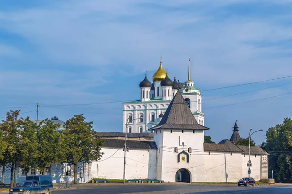 Кром Або Кремль Троїцьким Собором Пскові Росія — стокове фото