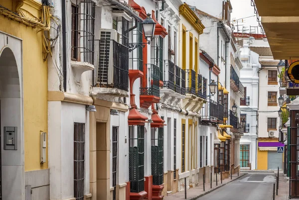西班牙朗达市中心有历史建筑的街道 — 图库照片