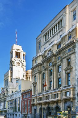 Gran Via İspanya 'nın başkenti Madrid' de bulunan bir alışveriş caddesidir.