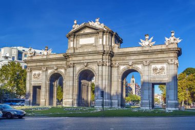 Puerta de Alcala (Alcala Gate) İspanya 'nın Madrid kentinde bulunan Plaza de la Independencia' da bulunan bir Neo-klasik anıttır.