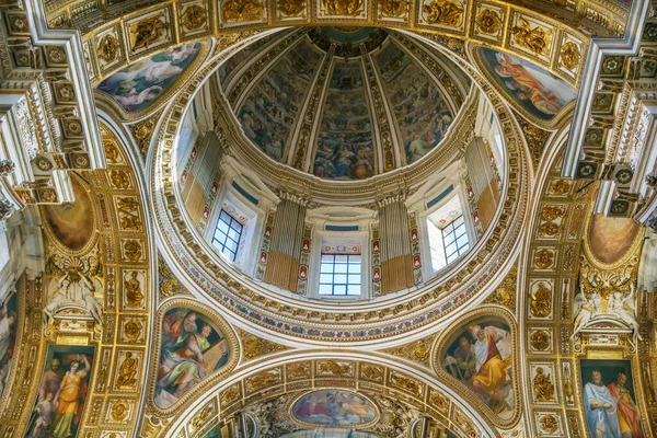 サンタ マリア マッジョーレ大聖堂 サンタ マリア マッジョーレ大聖堂 イタリアのローマにあるカトリック教会 室内ドーム — ストック写真