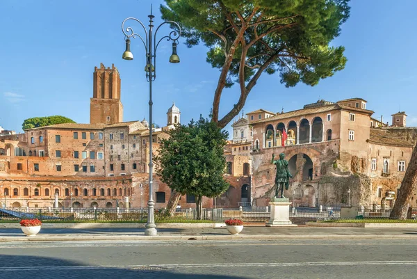 特拉扬市场 Trajan Market 是意大利罗马市的一个大型遗址综合体 — 图库照片