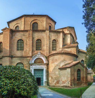 San Vitale Bazilikası İtalya 'nın Ravenna şehrinde bulunan ve Batı Avrupa' nın erken dönem Hıristiyan Bizans sanat ve mimarisinin en önemli örneklerinden biridir..
