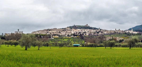 Panoramatický Výhled Město Assisi Které Nachází Kopci Itálie — Stock fotografie