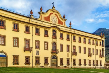Pisa Charterhouse (Certosa di Pisa), İtalya 'nın Toskana kenti Pisa' nın yaklaşık 10 km dışında yer alan eski bir Kartaca manastırı.
