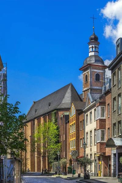 Straat Met Kerk Düsseldorf Historisch Centrum Duitsland — Stockfoto