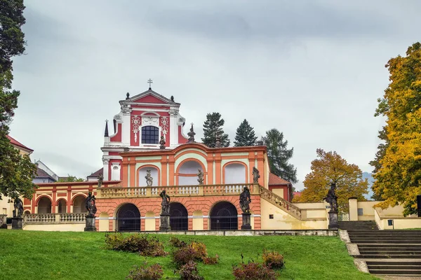 Çek Cumhuriyeti Klasterec Nad Ohri Kalesinin Bahçesindeki Barok Heykeli — Stok fotoğraf