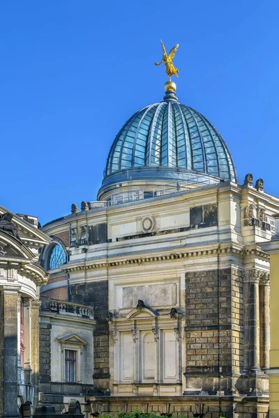 Главное Здание Дрезденской Академии Изобразительных Искусств Стеклянным Куполом Саксония Германия — стоковое фото