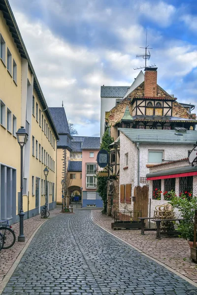 ドイツのフランクフルト歴史的中心部の通り — ストック写真