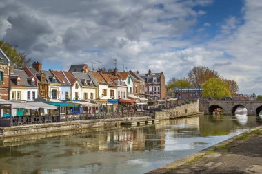 Amiens, Fransa 'da Somme nehrinin seti