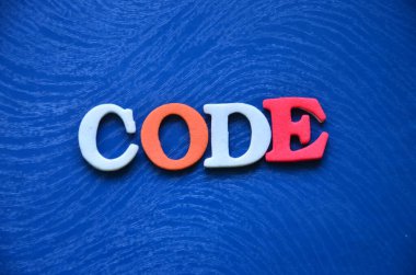 Mavi arkaplanda kelime kodu