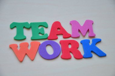 ahşap arka plan üzerinde metin.