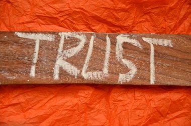 soyut olarak yazılmış güven sözcüğü