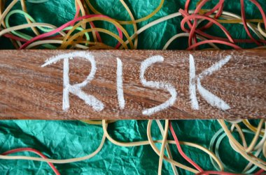 Tahta bloklarla kelime riski