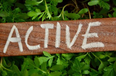 soyut bir arkaplanda etkin sözcük