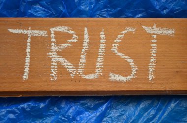 Sözcük güveni tahtadan yapılır