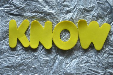 o kelimeyi biliyorum bir soyut